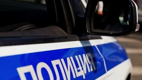 В Мамонтовском районе полицейские задержали по «горячим следам» подозреваемого в грабеже